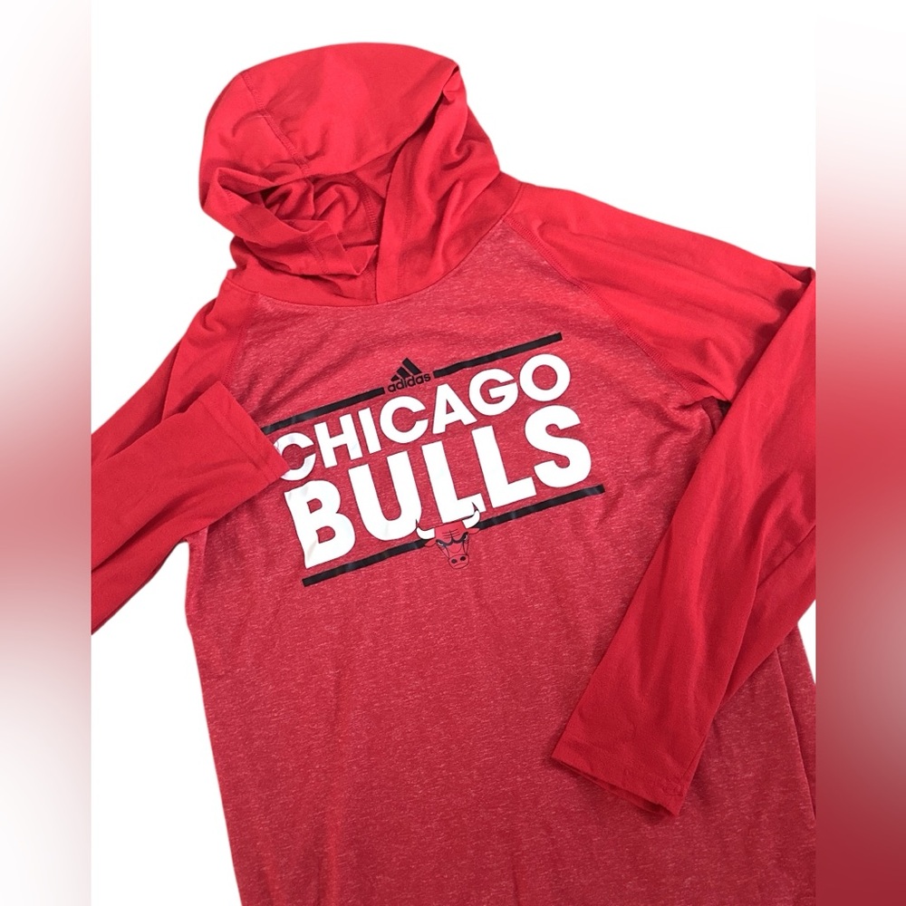 Adidas‎ Chicago Bulls Long Sleeve Hooded Tee Shirt Youth Boy 14/16 Basketball